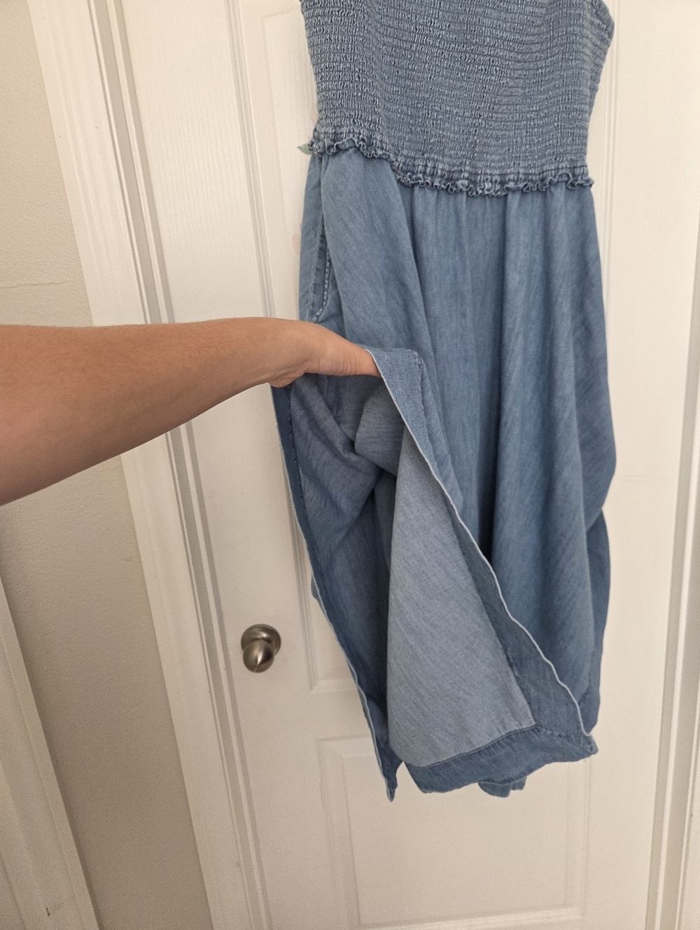 Gap Blue Cotton Chambray Handkerchief Hem Dress With Pockets Smocked XL - Picture 5 of 9
